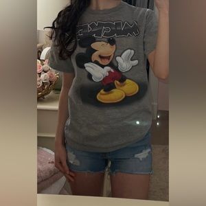 ❌SOLD❌Disney mickey mouse t shirt